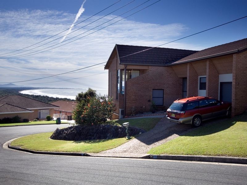 32 Vista Way, Scotts Head NSW 2447