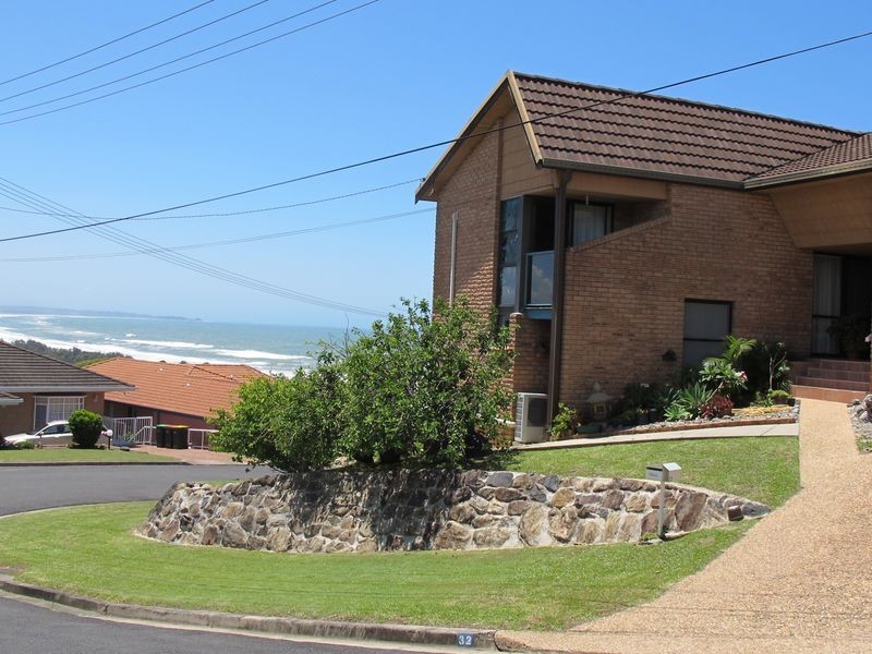 32 Vista Way, Scotts Head NSW 2447
