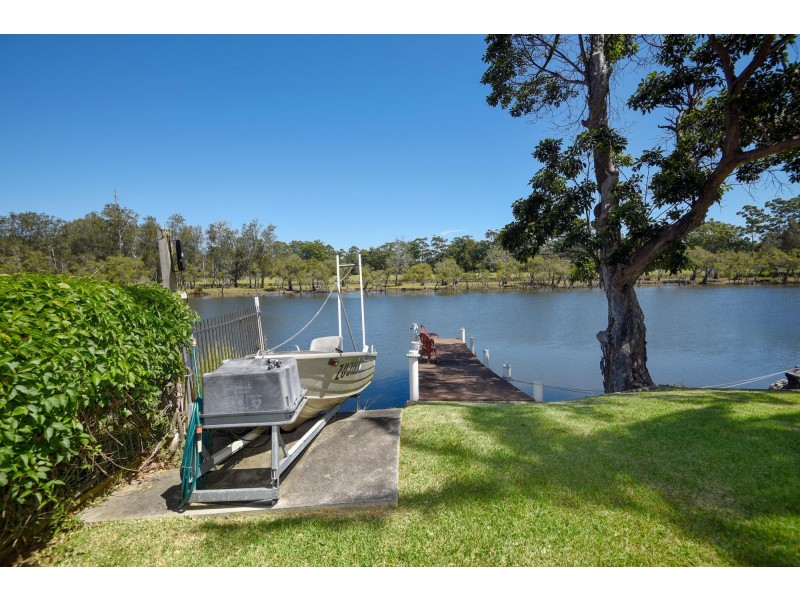 13 Newry Island Drive, Urunga NSW 2455
