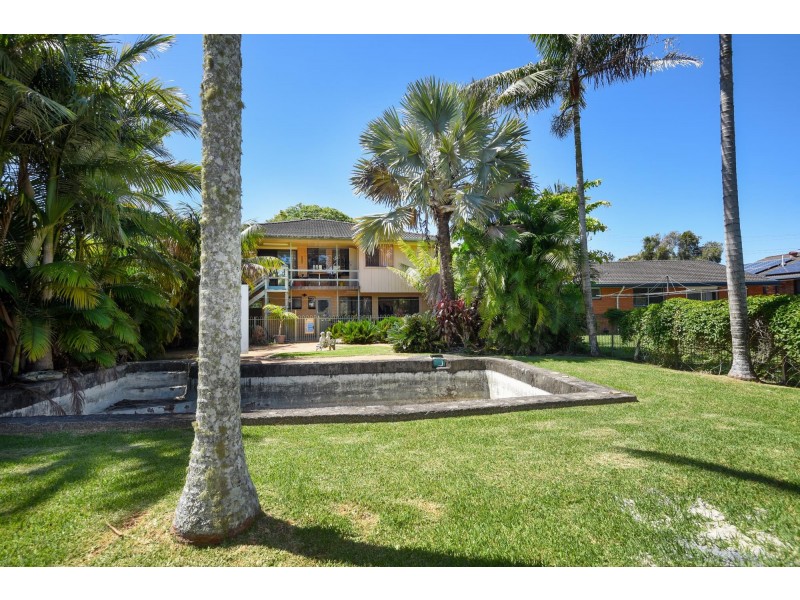 13 Newry Island Drive, Urunga NSW 2455