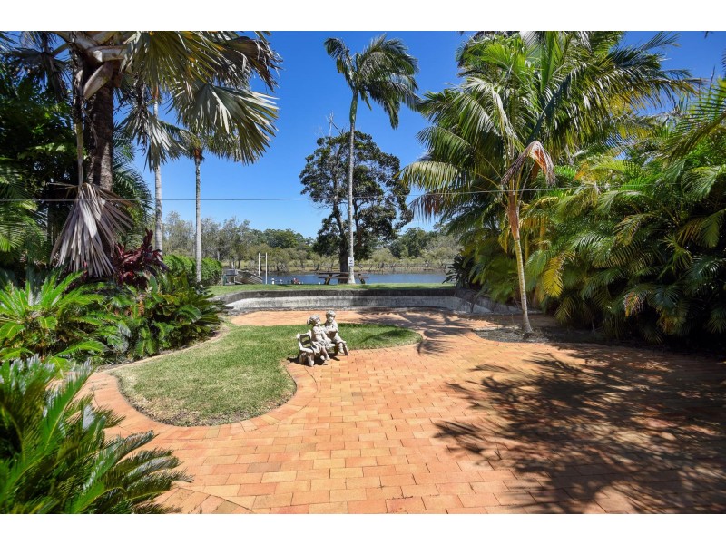 13 Newry Island Drive, Urunga NSW 2455