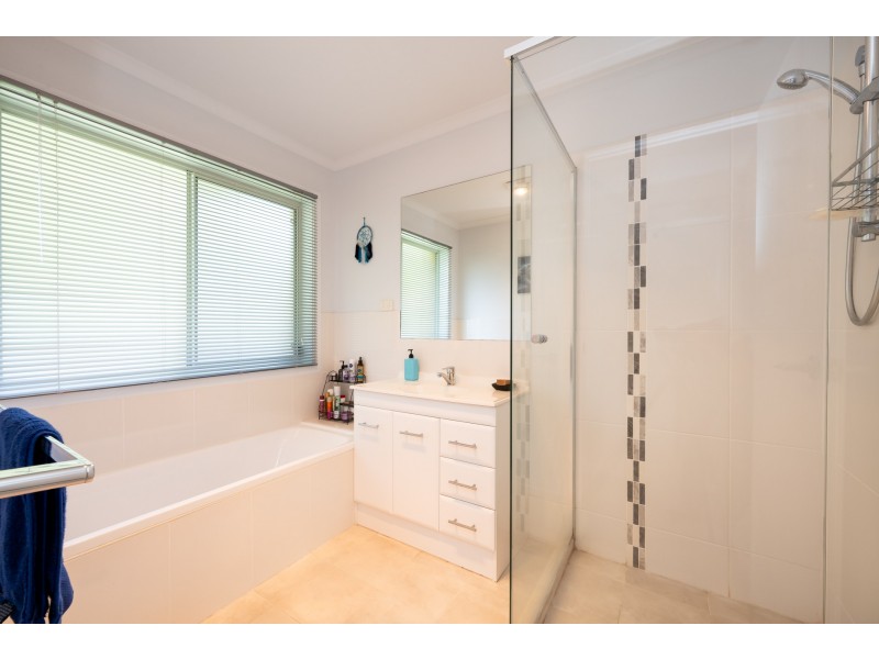 1 Rosemary Gardens, North Macksville NSW 2447