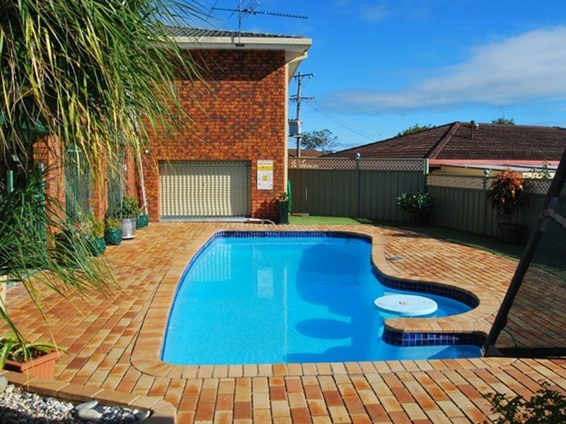 30 Glenmore Cre, Macksville NSW 2447