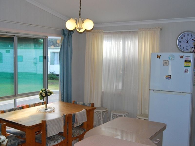Y3 White Albatross Park, Nambucca Heads NSW 2448