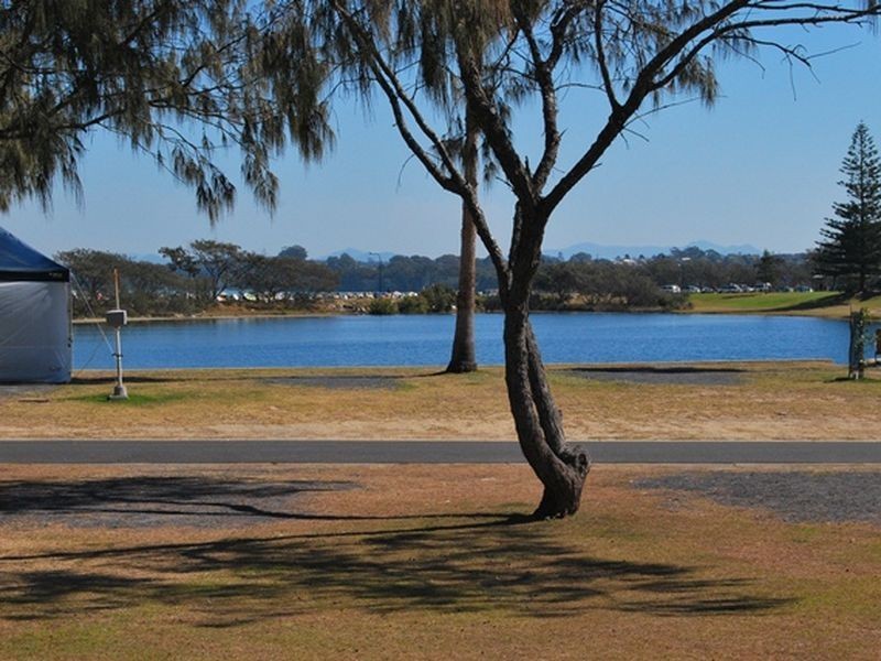 Y2 White Albatross Park, Nambucca Heads NSW 2448