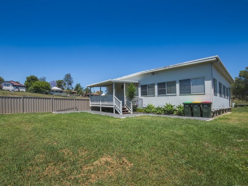 6 Cook St, Bowraville NSW 2449