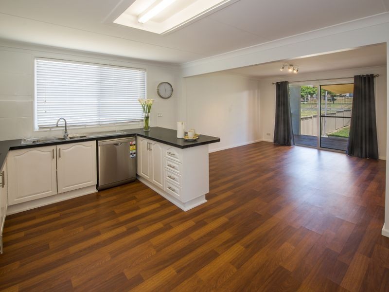 6 Cook St, Bowraville NSW 2449