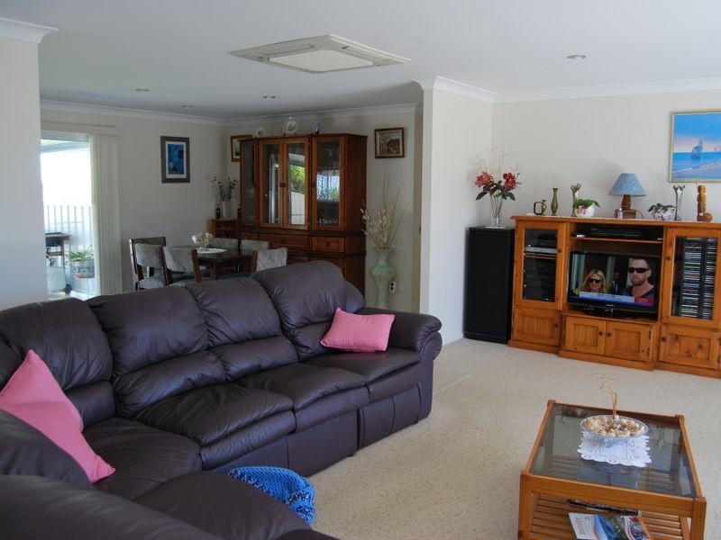 15 Seaforth Dr, Valla Beach NSW 2448