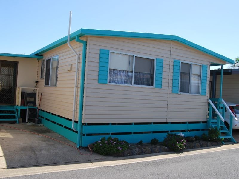 Y16 52 WELLINGTON DRIVE (white albatross ), Nambucca Heads NSW 2448