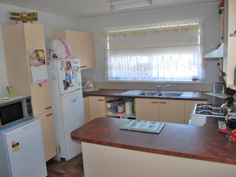 Y16 52 WELLINGTON DRIVE (white albatross ), Nambucca Heads NSW 2448
