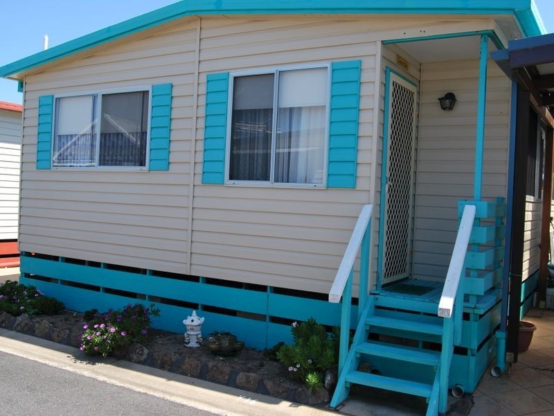 Y16 52 WELLINGTON DRIVE (white albatross ), Nambucca Heads NSW 2448