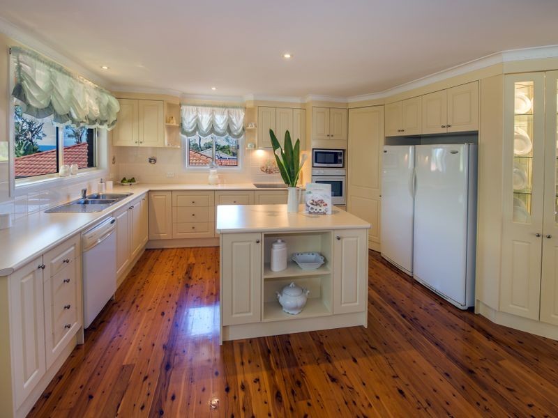 93 Ocean View Dr, Valla Beach NSW 2448