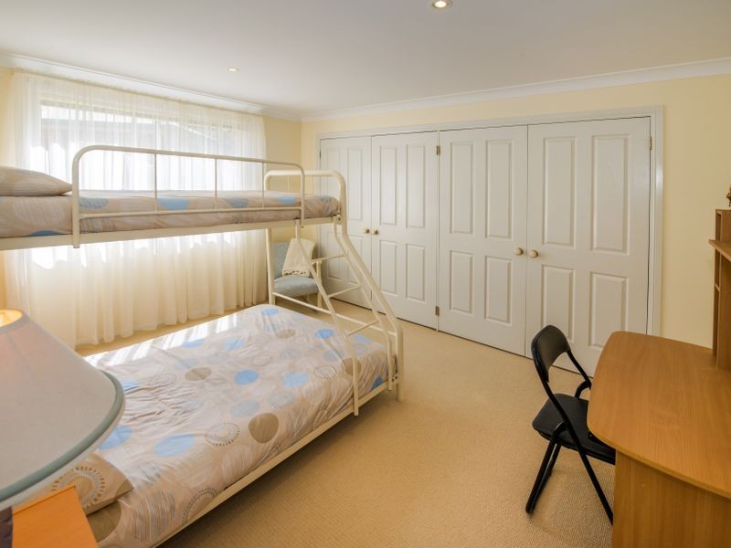 93 Ocean View Dr, Valla Beach NSW 2448