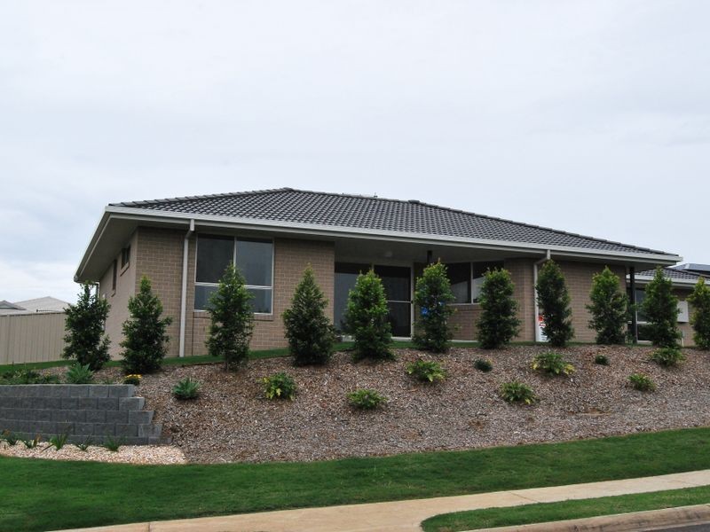 18 Rowe Drive, Macksville NSW 2447