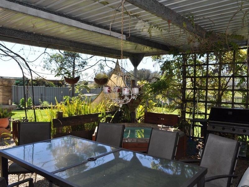 75 East Street, Macksville NSW 2447