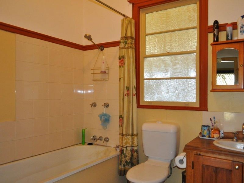 75 East Street, Macksville NSW 2447