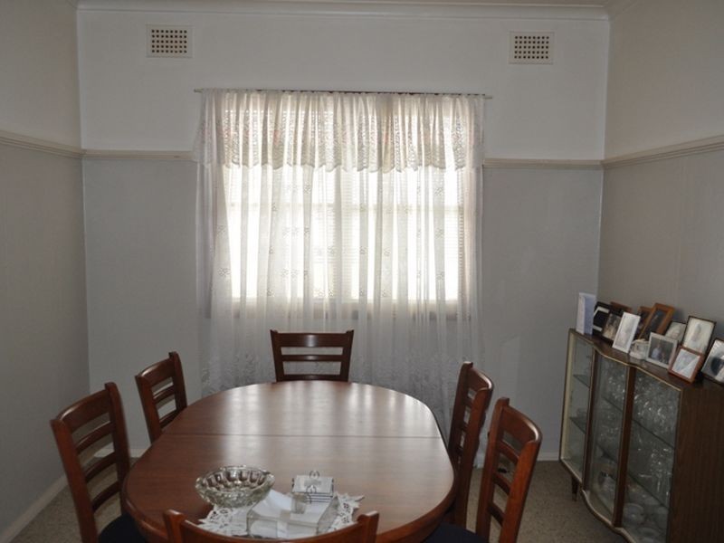 19 Frank St, Macksville NSW 2447