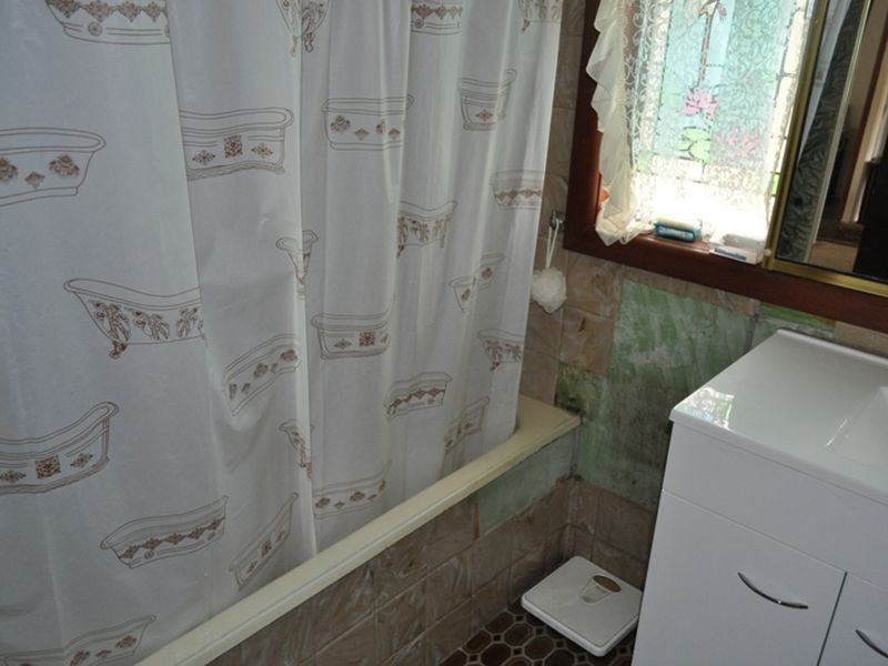 19 Frank St, Macksville NSW 2447