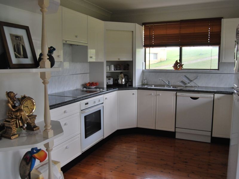 1 Grandview Drive, Macksville NSW 2447