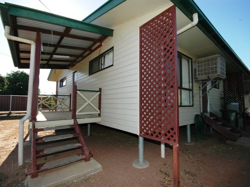 1/148 Eagle Street, Longreach QLD 4730