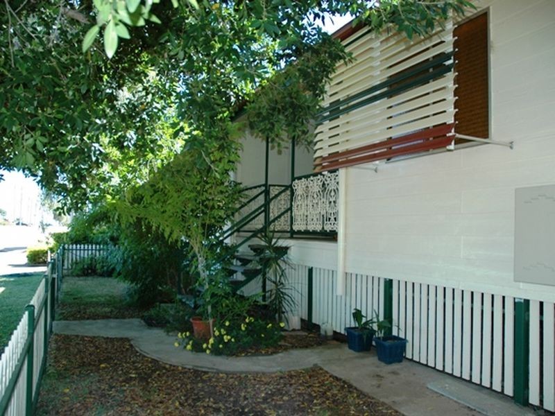 16 Swan street, Longreach QLD 4730