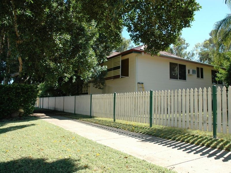 16 Swan street, Longreach QLD 4730