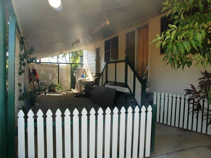 16 Swan street, Longreach QLD 4730
