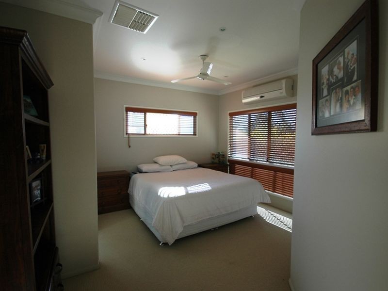 10 Honeyeater court, Longreach QLD 4730