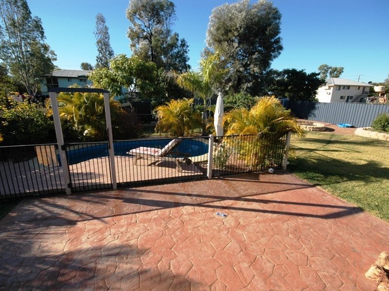 10 Honeyeater court, Longreach QLD 4730