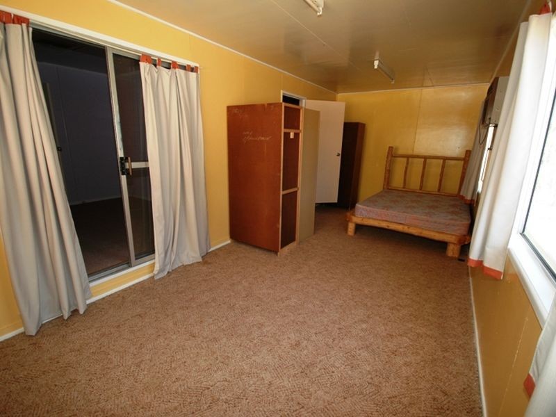 136 Galah Street, Longreach QLD 4730