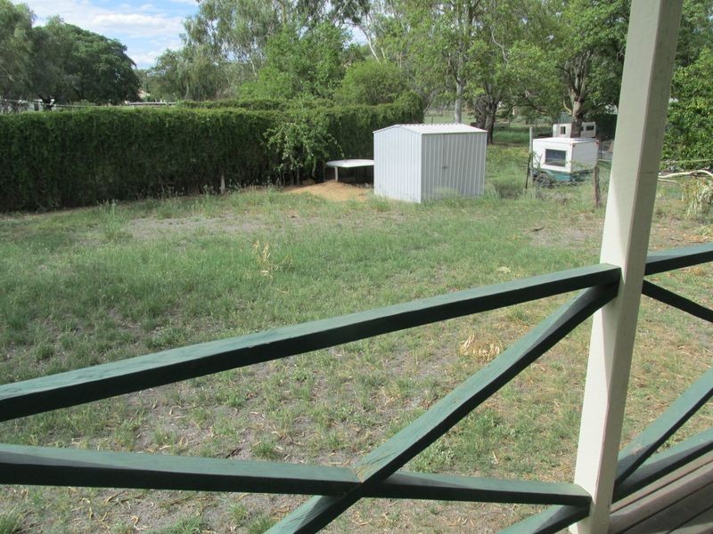 33 Garden Street, Blackall QLD 4472