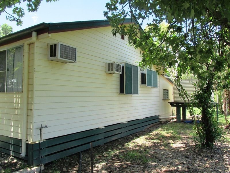 2 Goldston Street, Alpha QLD 4724