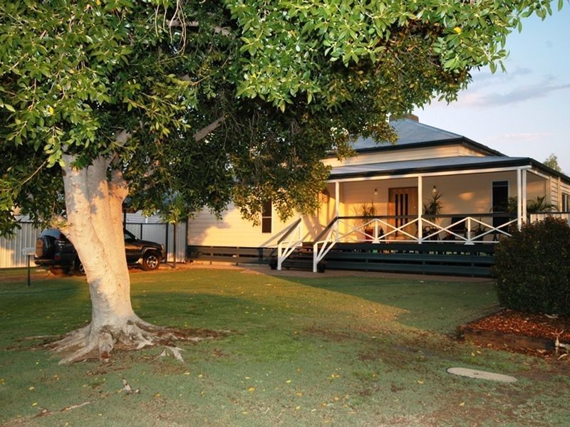 110 Kingfisher street, Longreach QLD 4730