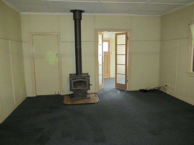 33 Moore Street, Dirranbandi QLD 4486