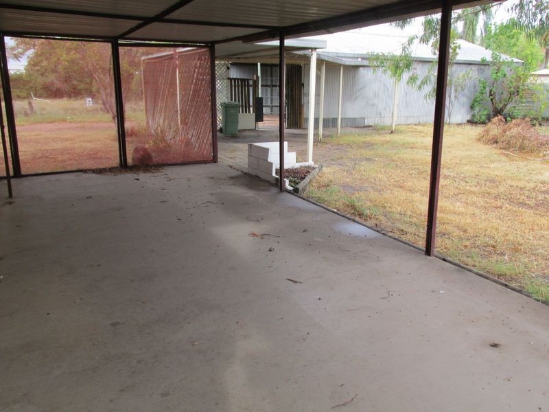 33 Moore Street, Dirranbandi QLD 4486