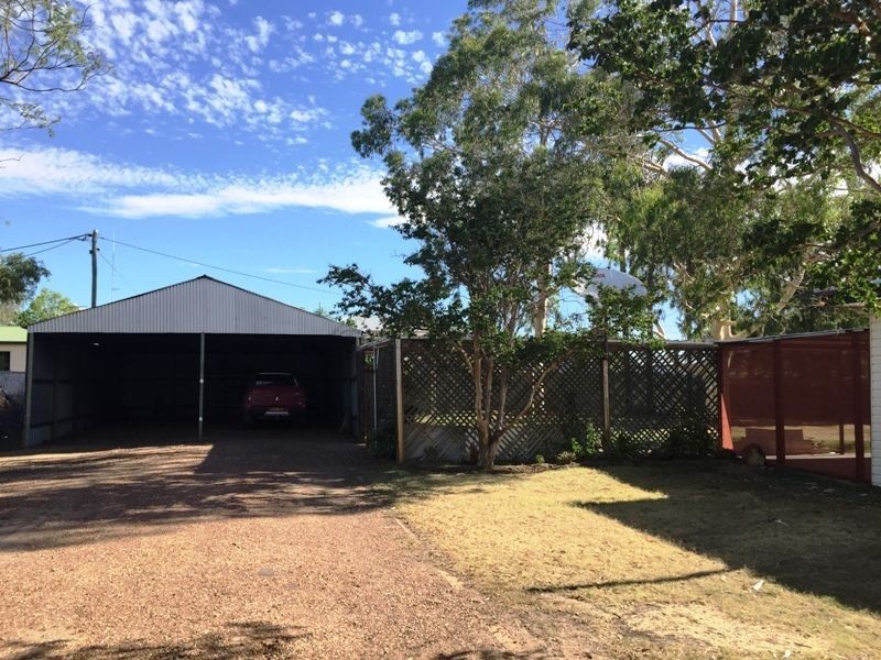 33 Moore Street, Dirranbandi QLD 4486