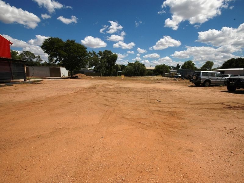 29 ILFRACOMBE ROAD, Longreach QLD 4730