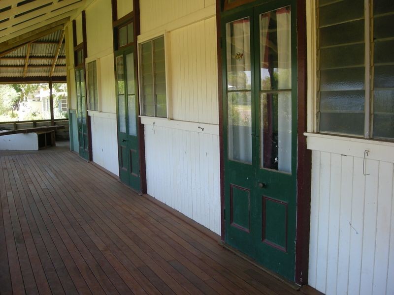82 Rose Street, Blackall QLD 4472