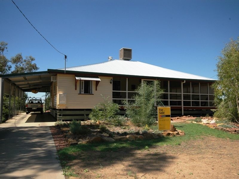 82 Gull street, Longreach QLD 4730