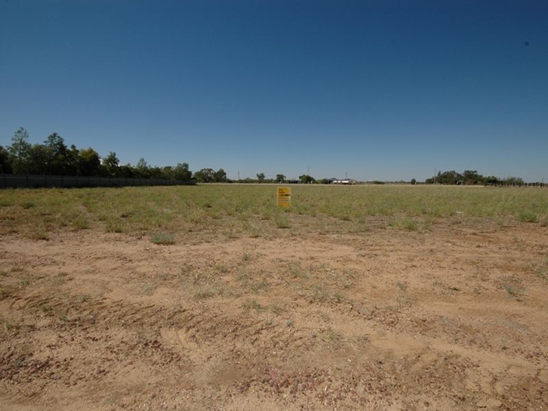 11 Miner Road, Longreach QLD 4730