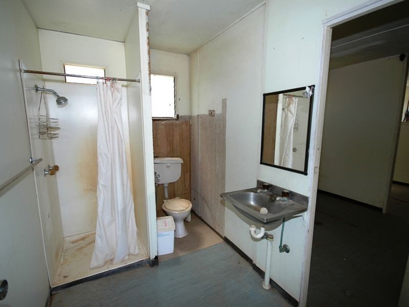 21 Bruford street, Muttaburra QLD 4732