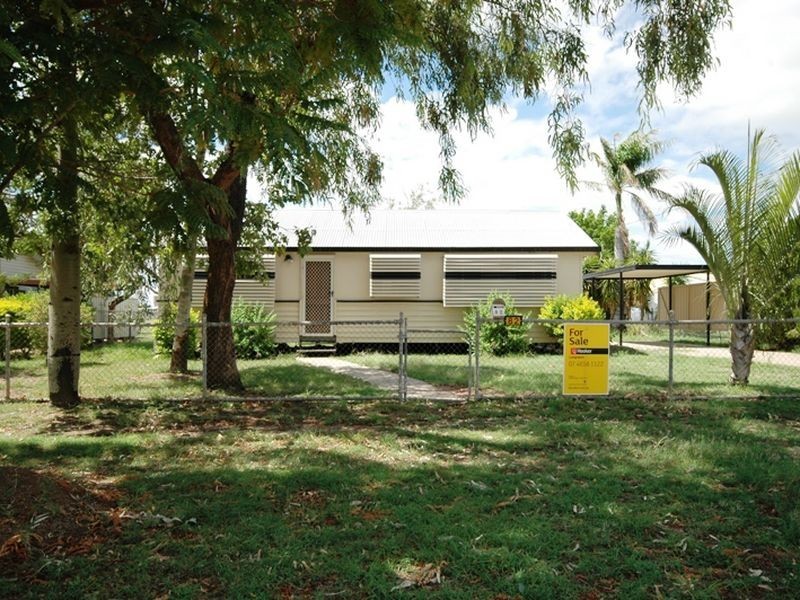 82 Eagle street, Longreach QLD 4730