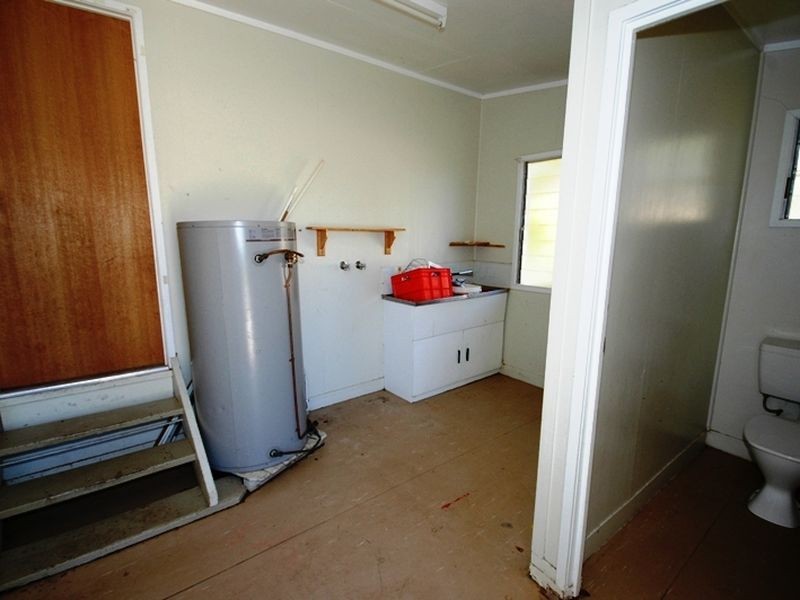13 Sunbird street, Longreach QLD 4730