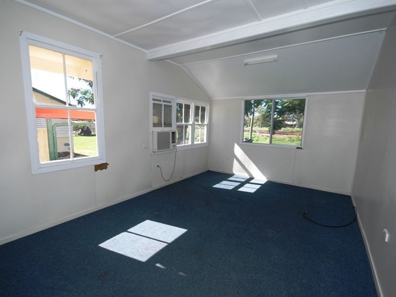 13 Sunbird street, Longreach QLD 4730