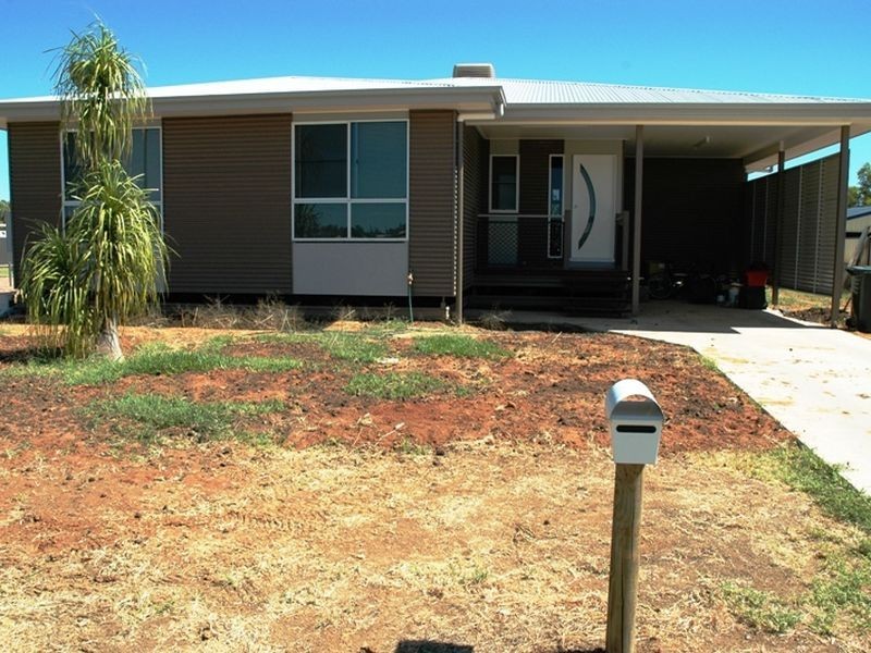 14 Teal street, Longreach QLD 4730