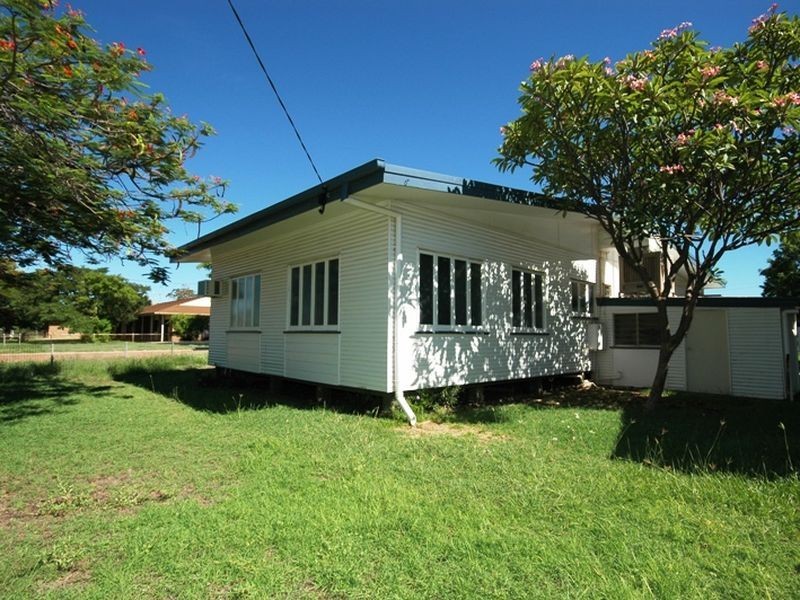 48 Quail street, Longreach QLD 4730