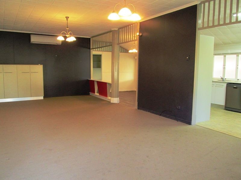 77 Crane street, Longreach QLD 4730