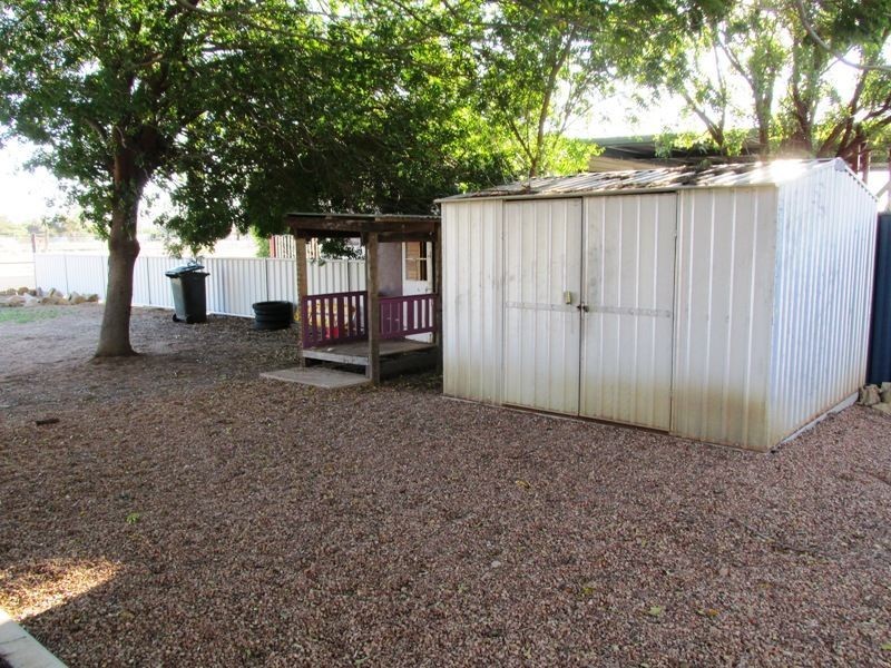 77 Crane street, Longreach QLD 4730