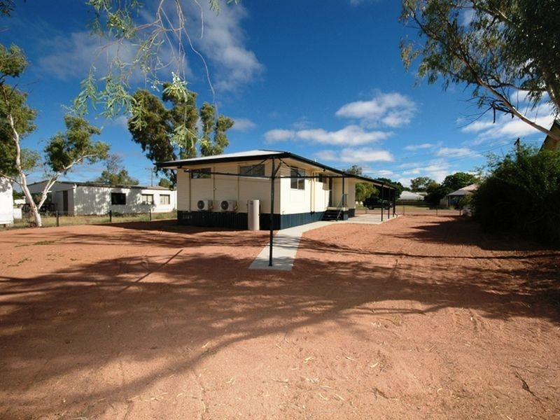 17 Stilt street, Longreach QLD 4730