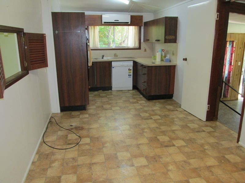 27 Brolga street, Longreach QLD 4730